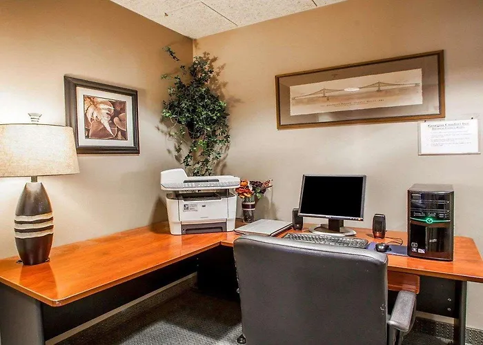 Hotel Quality & - Chicago 3*