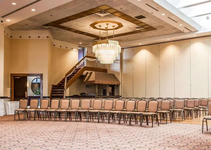 Quality & - Chicago 3* Orland Park