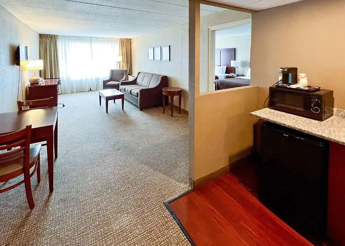 Hotel Quality & - Chicago