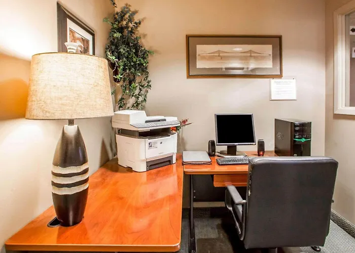 Quality & - Chicago Hotel 3*